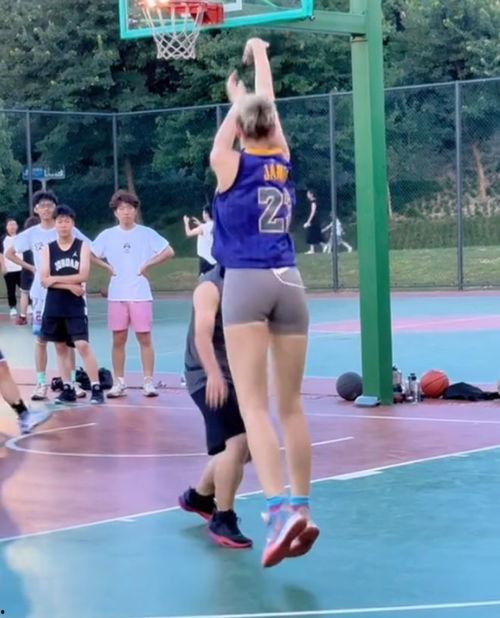 爆料打球女生视频大全下载,揭秘热门打球女生视频合集下载 第3张 爆料打球女生视频大全下载,揭秘热门打球女生视频合集下载 第3张